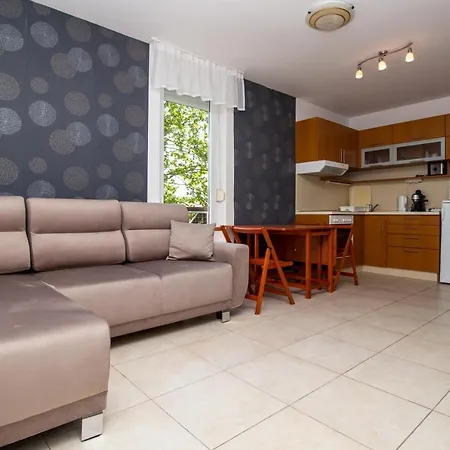 145 - Fiatalos, Oldalpanoramas, Vizkoezeli Apartman *